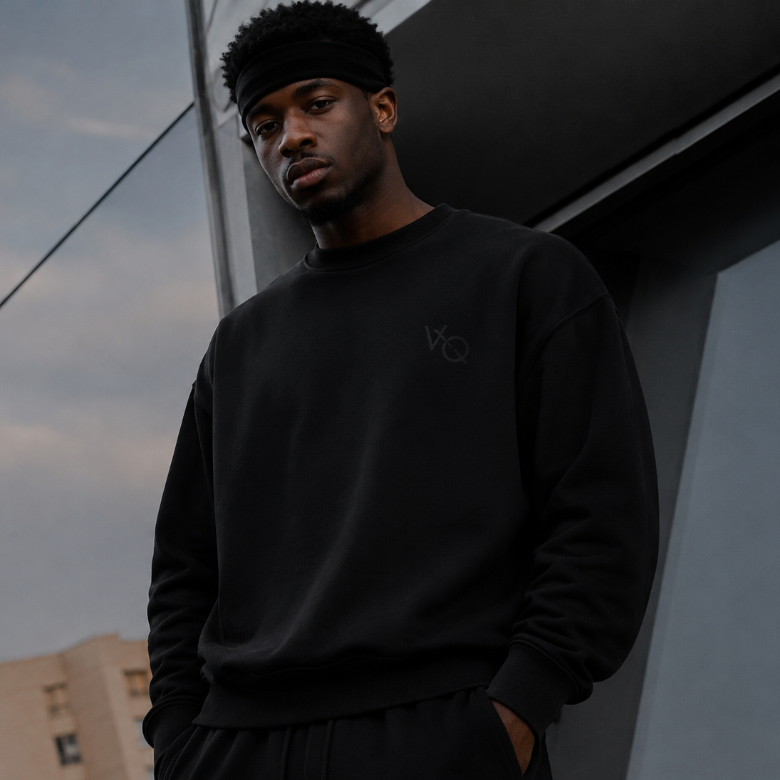 VELLAROQ CREWNECK 02